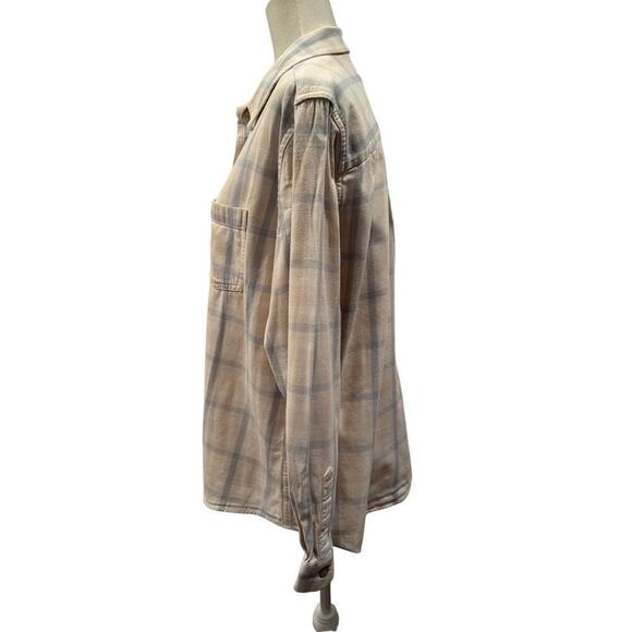 Women's L.L. Bean Long Sleeve Flanel Shirt - Large - Picture 4 of 8